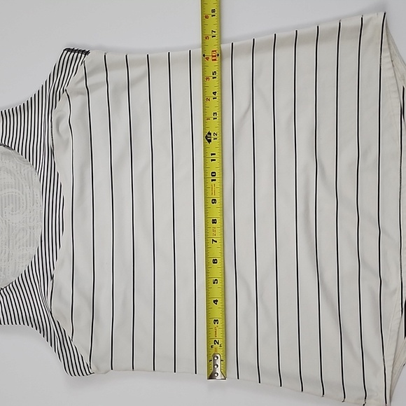 Lululemon Women's Racerback White Black Pin Striped Tank Top Stretch Size 6/8 - Picture 10 of 12